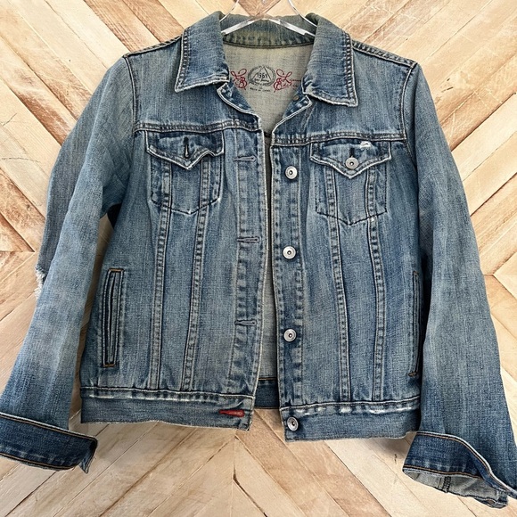 Gap 1989 Limited Edition Women’s Distressed Denim Trucker Jacket Medium Wash - Picture 1 of 5